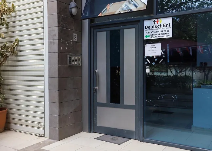 New Bazar Selvia * 地拉那