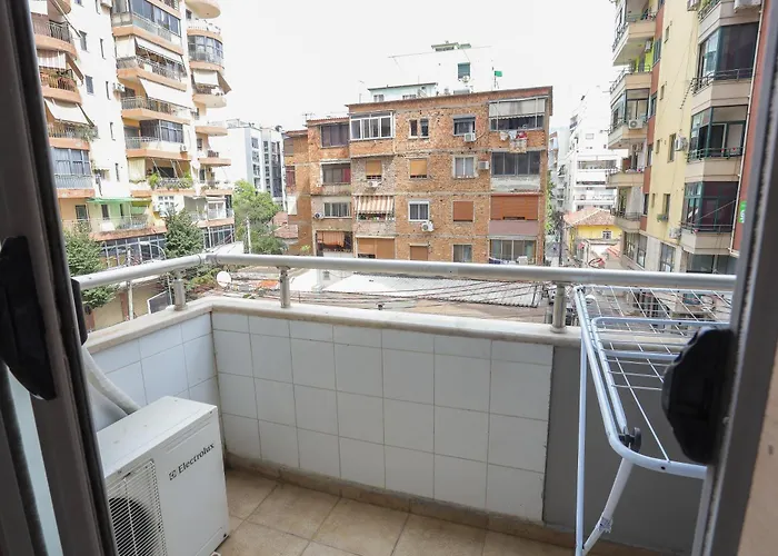 New Bazar Selvia Apartamento Tirana